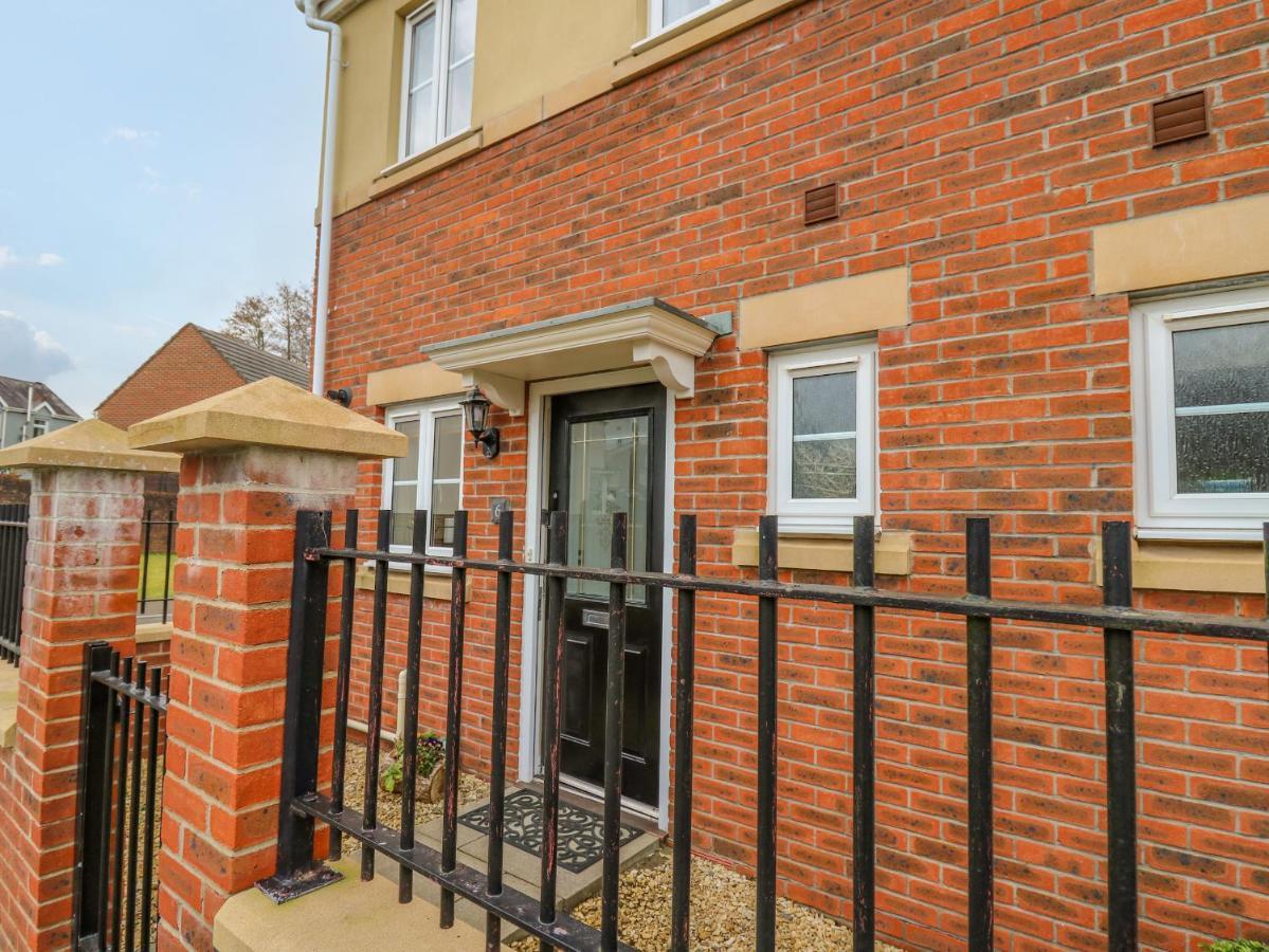 6 Erwr Brenhinoedd Villa Аманфорд Екстериор снимка